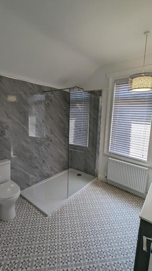 Seaside Escapes - With Relaxing Hot Tub! Villa Scarborough Buitenkant foto